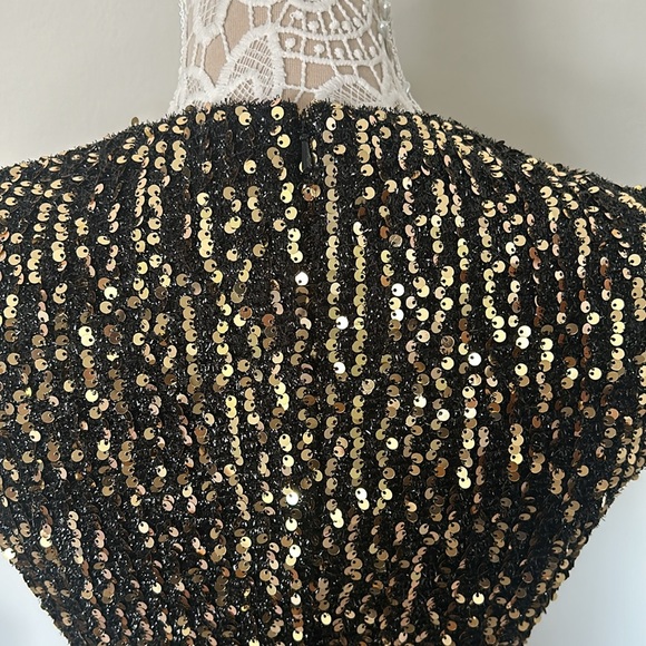 NWOT - MAC DUGGAL Metallic Cap-Sleeve Gown in Black Gold - Picture 8 of 16